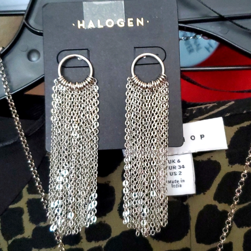 🔥Silvertone Hoop Dangling Chain Earrings